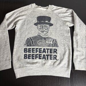 Vintage 80s BEEFEATER Gin Mens Small Heather Gray Crewneck Sweatshirt 1980s